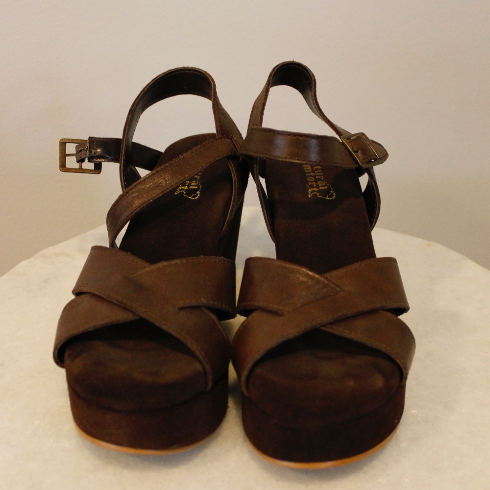 Natural Comfort | Platform Cross Front Wedge
